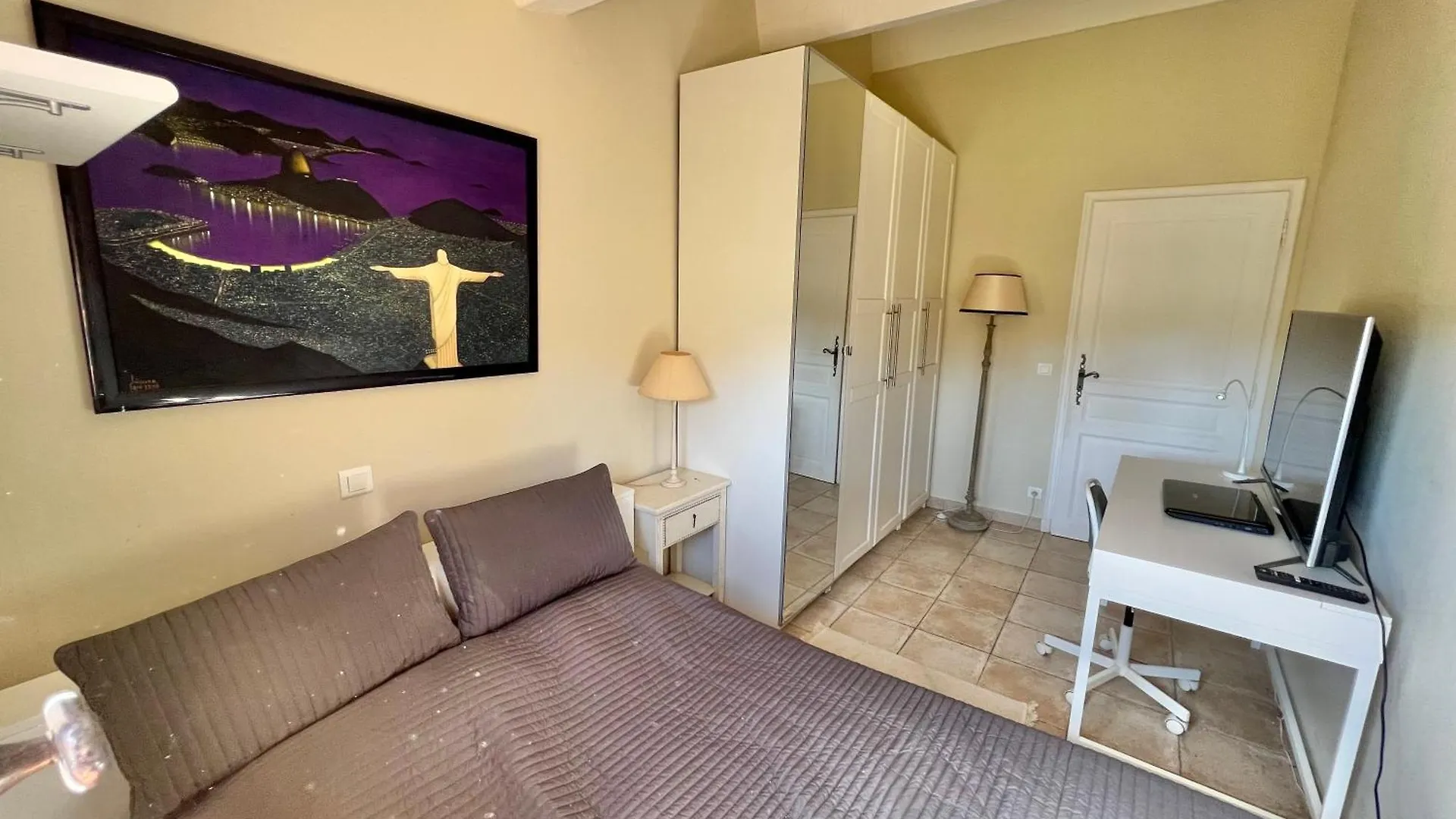 Villa La Source 83 - Room Close To St Tropez Cogolin Bed & Breakfast