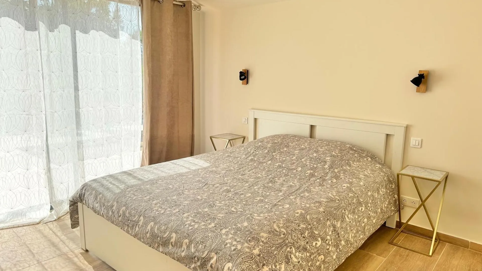 Bed & Breakfast Villa La Source 83 - Room Close To St Tropez Cogolin France