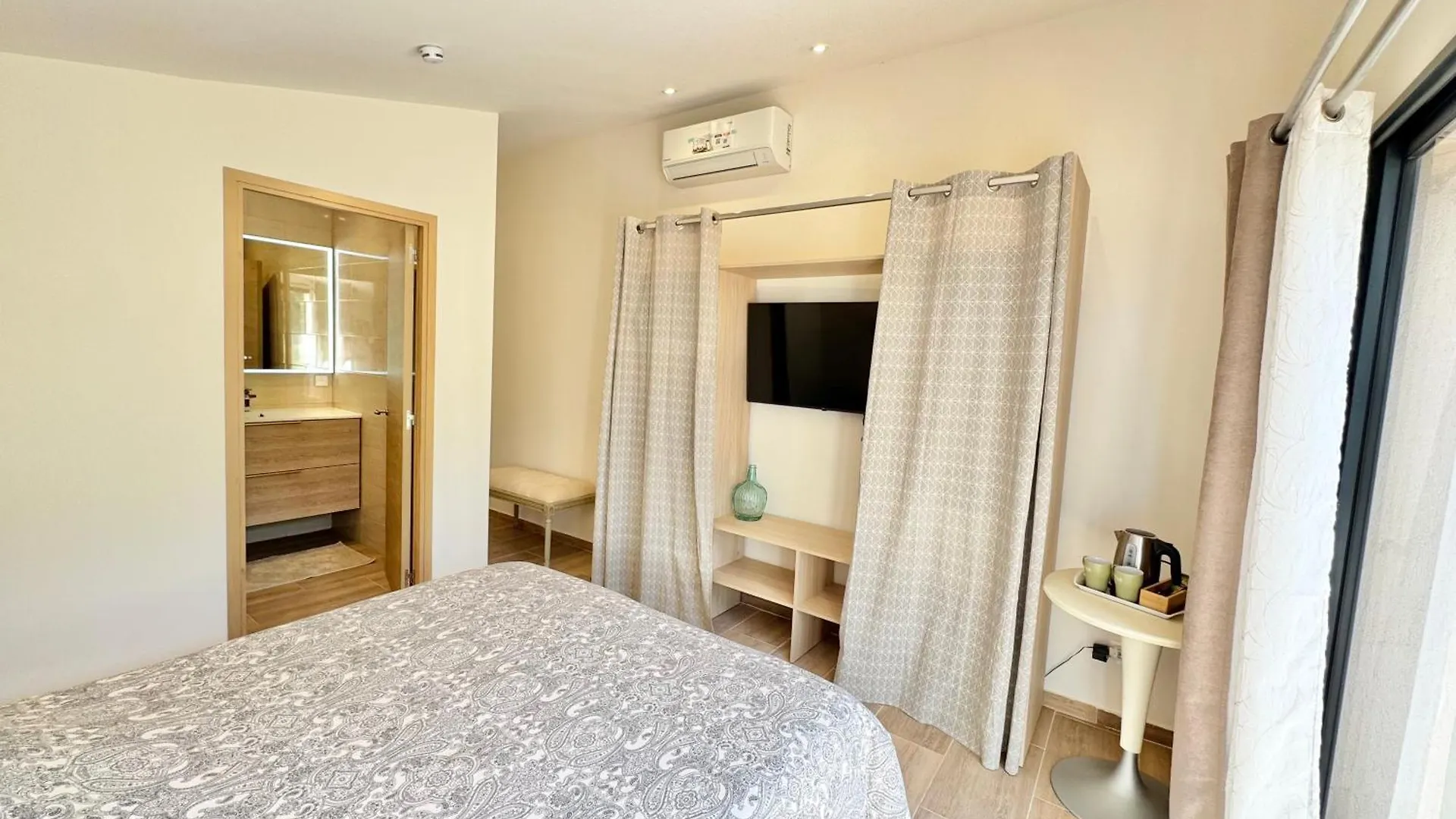 Villa La Source 83 - Room Close To St Tropez Cogolin