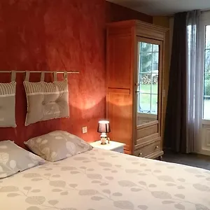 https://bb-la-grange-de-thalie.midi-pyreneeshotels.com