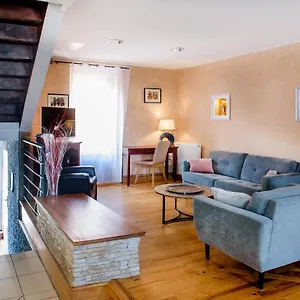 https://marie-mre-et-reine-de-la-rconciliation.midi-pyreneeshotels.com