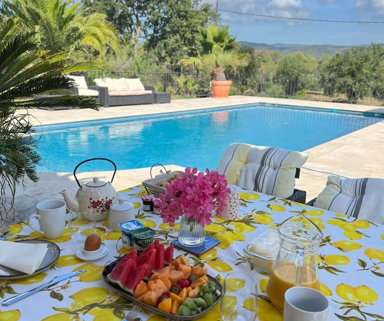 Nocleg ze śniadaniem Villa La Source 83 - Room Close To St Tropez Cogolin Francja